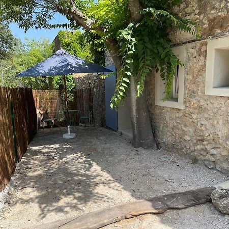 La Parenthese Du Var - Chambre D'Hotes Petits Dejeuners Inclus Et Terrasse Ombragee Saint-Antonin-du-Var ภายนอก รูปภาพ