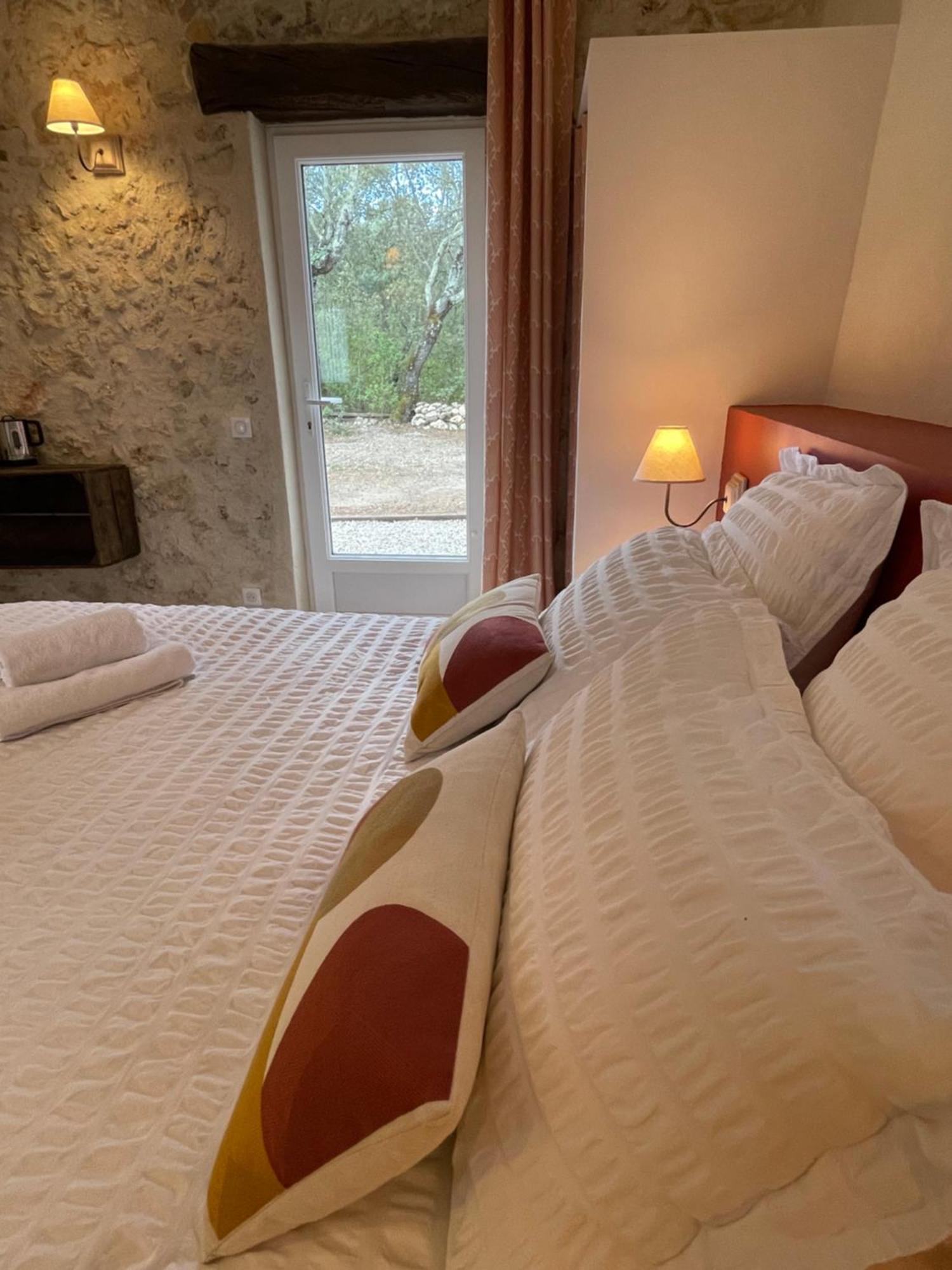 La Parenthese Du Var - Chambre D'Hotes Petits Dejeuners Inclus Et Terrasse Ombragee Saint-Antonin-du-Var ภายนอก รูปภาพ
